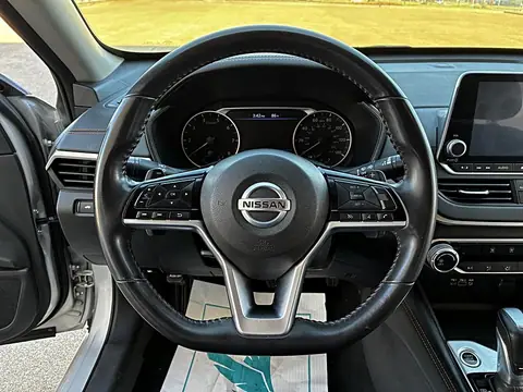2021 Nissan Altima 2.5 SR Sedan, foto 29 de 34, auto usado en venta en CARNOVA Dallas