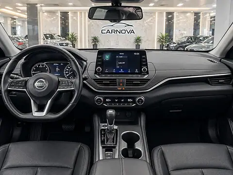 2021 Nissan Altima 2.5 SR Sedan, foto 12 de 34, auto usado en venta en CARNOVA Dallas