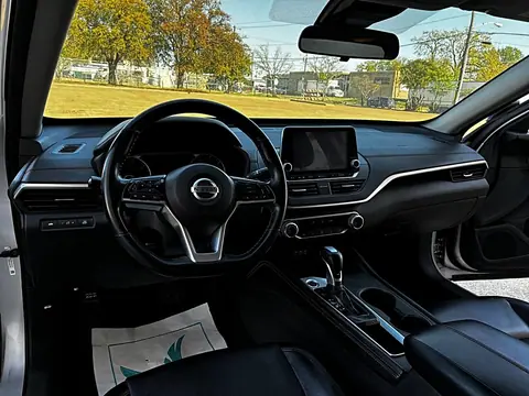 2021 Nissan Altima 2.5 SR Sedan, foto 19 de 34, auto usado en venta en CARNOVA Dallas
