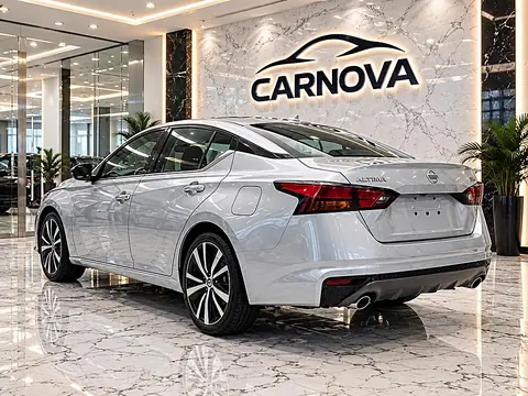 2021 Nissan Altima 2.5 SR Sedan, foto 9 de 34, auto usado en venta en CARNOVA Dallas