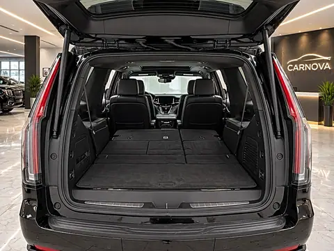2018 Cadillac Escalade ESV 4WD 4dr Luxury photo 16