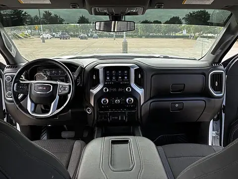 2020 GMC Sierra 1500 4WD Crew Cab 147" Elevation photo 27