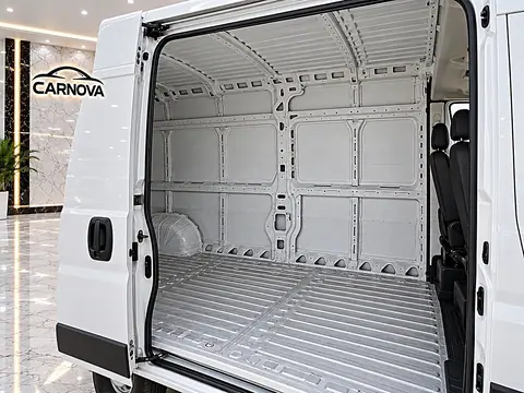 2025 RAM ProMaster 2500 Tradesman High Roof 159" WB, foto 13 de 16, van usada en venta en CARNOVA Dallas