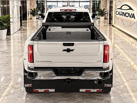 2025 Chevrolet Silverado 3500HD 4WD Crew Cab 172" LTZ photo 4