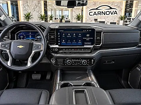 2025 Chevrolet Silverado 3500HD 4WD Crew Cab 172" LTZ photo 13