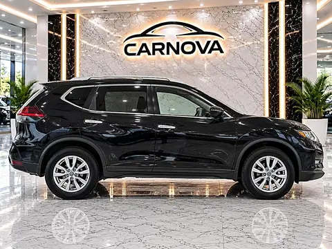 2020 Nissan Rogue FWD SV photo 2