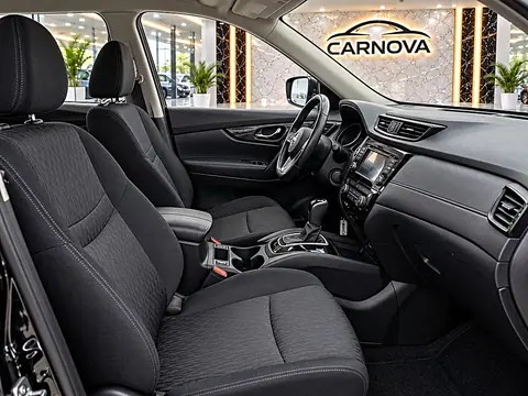 2020 Nissan Rogue FWD SV, foto 9 de 16, auto usado en venta en CARNOVA Dallas