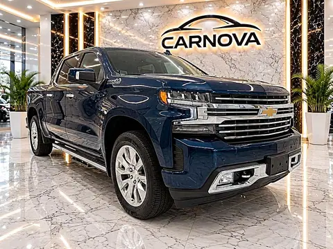 2019 Chevrolet Silverado 1500 4WD Crew Cab 147" High Country photo 1