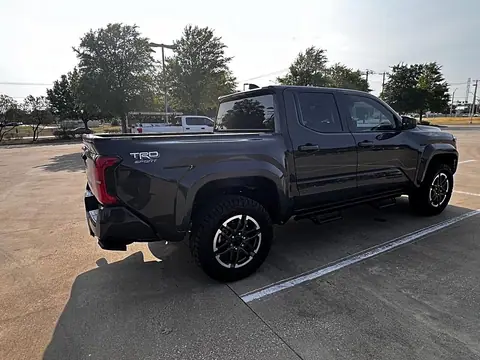 2025 Toyota Tacoma SR Double Cab 5' Bed 4X4, foto 29 de 82, troca usada en venta en CARNOVA Dallas