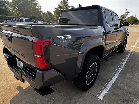 2025 Toyota Tacoma SR Double Cab 5' Bed 4X4, foto 33 de 82, troca usada en venta en CARNOVA Dallas