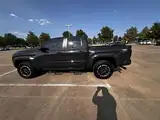 2025 Toyota Tacoma SR Double Cab 5' Bed 4X4, foto 40 de 82