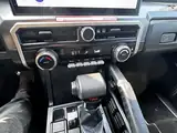 2025 Toyota Tacoma SR Double Cab 5' Bed 4X4, foto 75 de 82