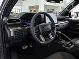 2025 Toyota Tacoma SR Double Cab 5' Bed 4X4, foto 14 de 82