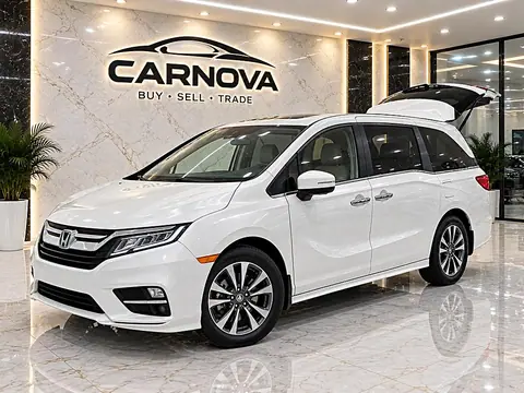 2015 Honda Odyssey Touring Elite photo 4