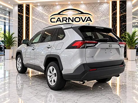 2020 Toyota RAV4 LE AWD (Natl) photo 5