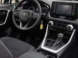 2020 Toyota RAV4 LE AWD, foto 13 de 16
