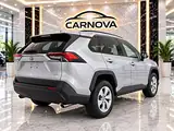 2020 Toyota RAV4 LE AWD, foto 7 de 16
