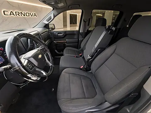 2020 Chevrolet Silverado 1500 4WD Crew Cab 157" LT photo 11