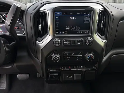 2020 Chevrolet Silverado 1500 4WD Crew Cab 157" LT photo 7