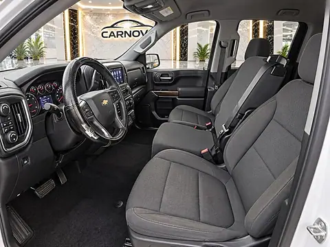 2020 Chevrolet Silverado 1500 4WD Crew Cab 157" LT photo 19