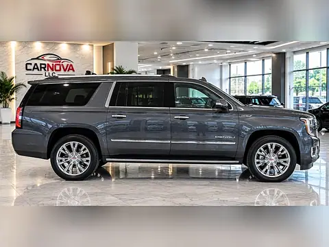 2019 GMC Yukon XL Denali photo 2