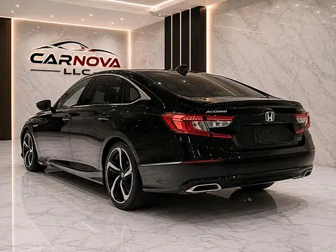 2021 Honda Accord Sport 2.0T Auto photo 4