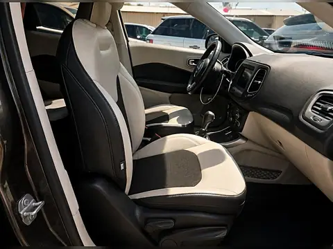 2018 Jeep Compass Latitude FWD, foto 8 de 29, auto usado en venta en CARNOVA Dallas