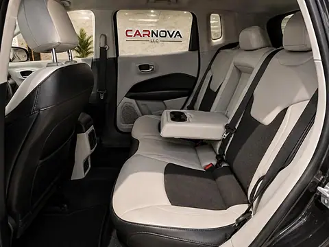 2018 Jeep Compass Latitude FWD, foto 12 de 29, auto usado en venta en CARNOVA Dallas