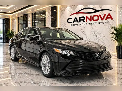 2020 Toyota Camry LE Auto (GS) photo 3