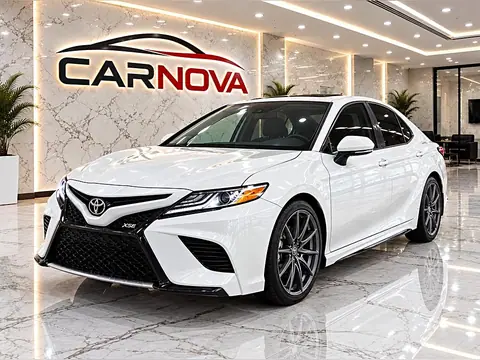 2020 Toyota Camry XSE Auto (Natl) photo 3