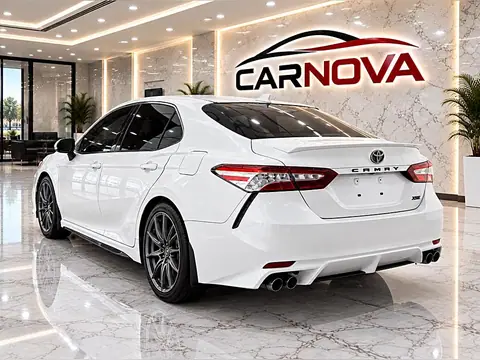 2020 Toyota Camry XSE Auto (Natl) photo 4