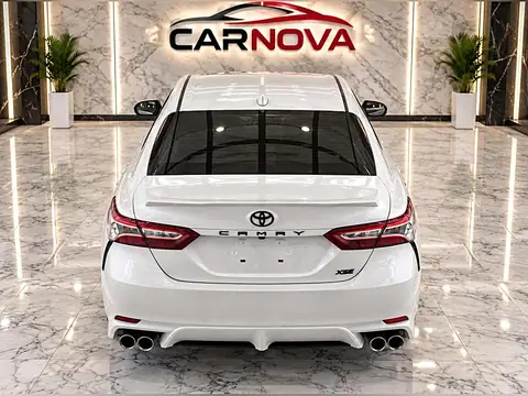 2020 Toyota Camry XSE Auto (Natl) photo 5