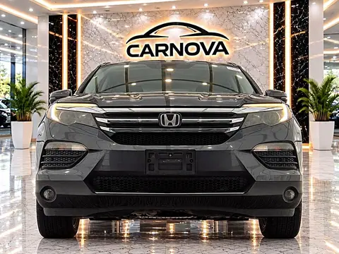 2018 Honda Pilot Touring 2WD photo 2