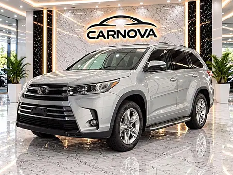 2018 Toyota Highlander Limited V6 FWD photo 2