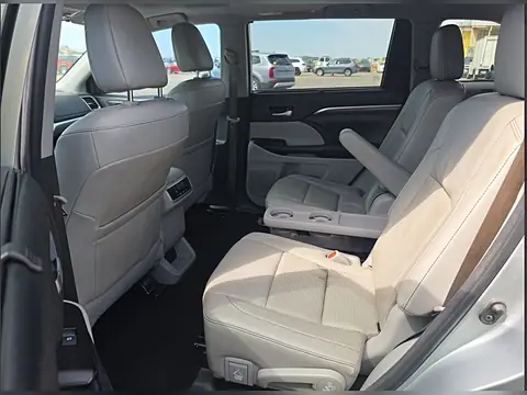 2018 Toyota Highlander Limited V6 FWD, foto 14 de 17, auto usado en venta en CARNOVA Dallas