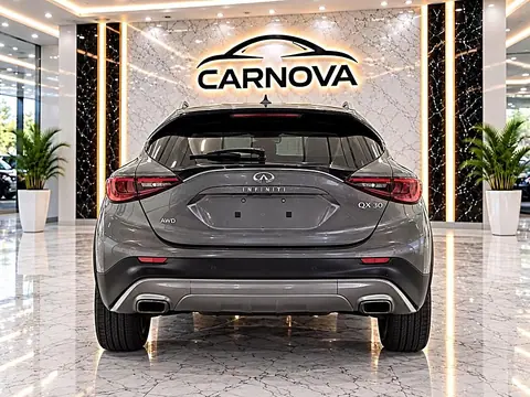2017 Infiniti QX30 Premium AWD *Ltd Avail* photo 5