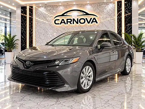 2018 Toyota Camry LE Auto (Natl) photo 3