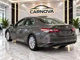 2018 Toyota Camry LE, foto 7 de 16