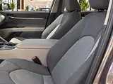 2018 Toyota Camry LE, foto 12 de 16
