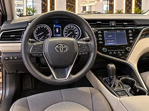 2018 Toyota Camry LE, foto 13 de 16, auto usado en venta en CARNOVA Dallas
