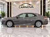 2018 Toyota Camry LE, foto 8 de 16
