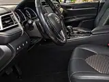 2020 Toyota Camry SE Sedan, foto 10 de 16