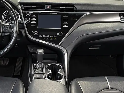 2020 Toyota Camry SE Sedan, foto 13 de 16, auto usado en venta en CARNOVA Dallas
