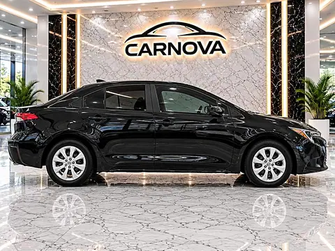 2025 Toyota Corolla LE Sedan photo 2