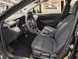 2025 Toyota Corolla LE Sedan, foto 9 de 16