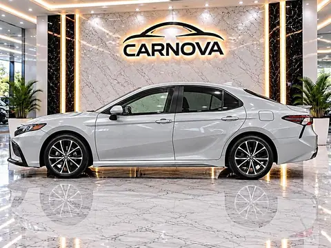 2022 Toyota Camry SE Sedan photo 5