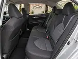 2022 Toyota Camry SE Sedan, foto 14 de 16