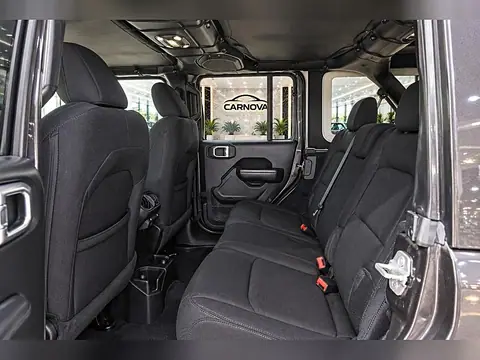 2020 Jeep Wrangler Unlimited Sport Altitude 4x4, foto 15 de 18, auto usado en venta en CARNOVA Dallas