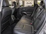 2019 Jeep Cherokee Latitude Plus FWD, foto 14 de 16