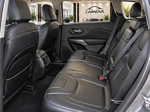 2019 Jeep Cherokee Latitude Plus FWD, foto 14 de 16, auto usado en venta en CARNOVA Dallas